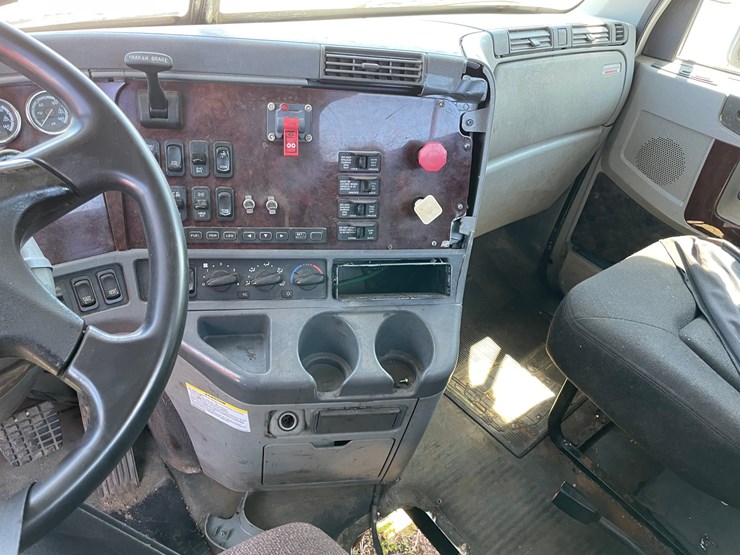 #7024-•-2012-freightliner-coronado-glider-kit-day-cab-semi-(has-wi-title)-(deerbrook,-wi)-image-49