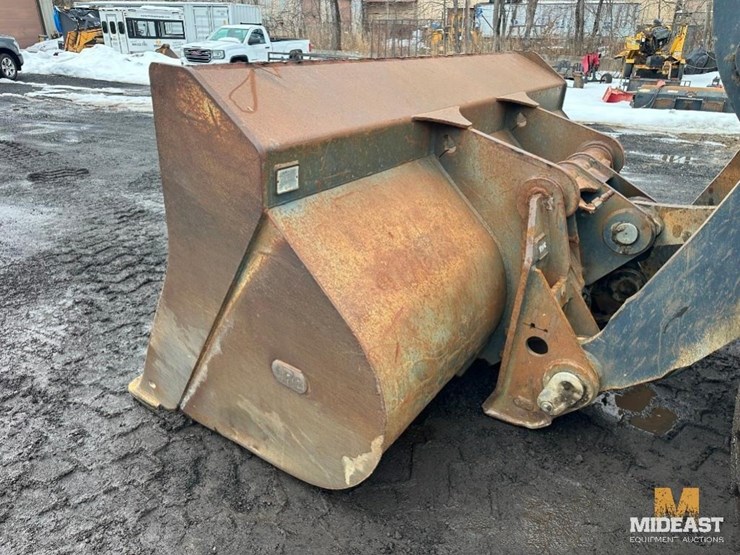 2009-deere-644k-image-9
