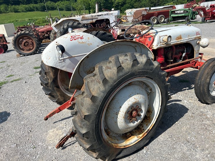 ford-tractor-image-6