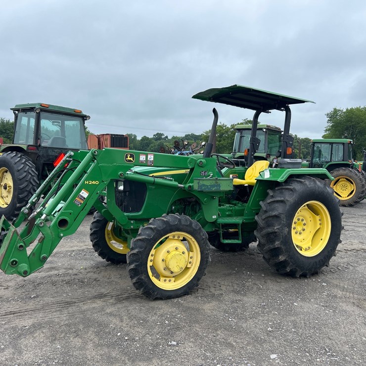 JOHN DEERE 5065E
