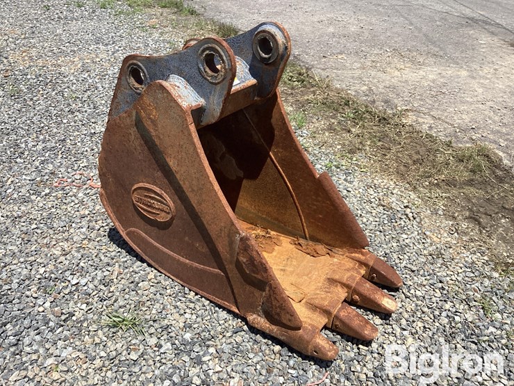 strickland-bt13w-cx130-24"-excavator-bucket-image-3
