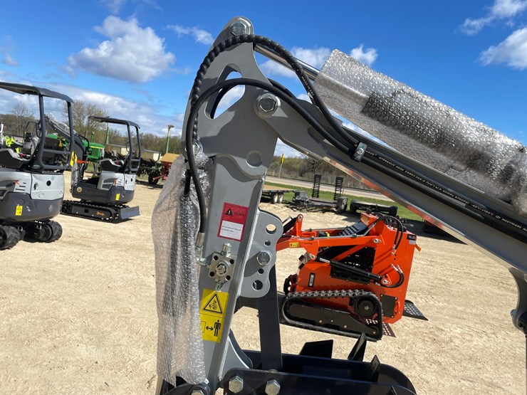#1112-•-new-ats-me18-mini-excavator-image-10