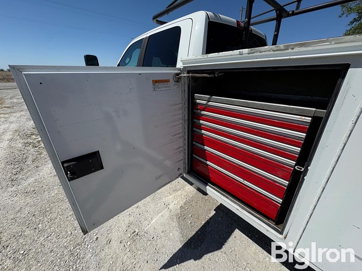 2014-ram-5500-hd-slt-image-17