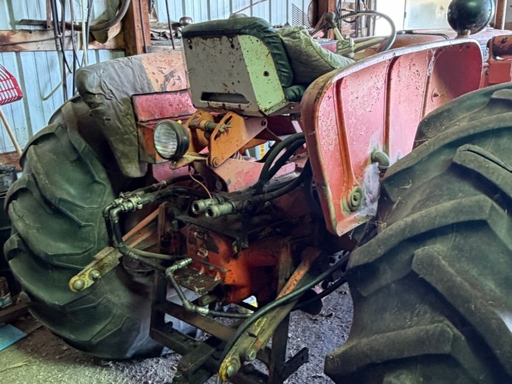 d-17-allis-chalmers-with-loader,-7,654-hrs-image-12