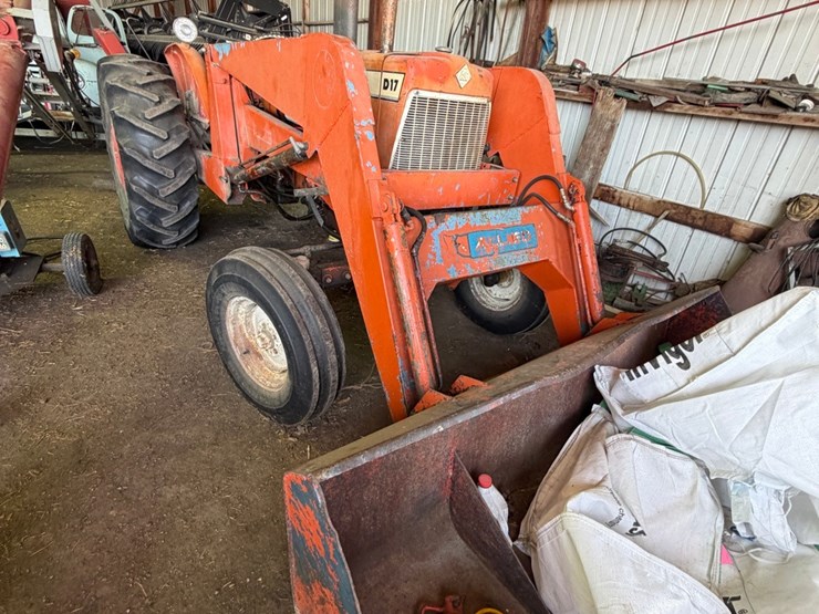 d-17-allis-chalmers-with-loader,-7,654-hrs-image-13
