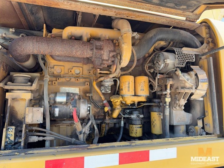 2003-caterpillar-m318c-image-14