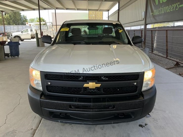 2013-chevrolet-silverado-1500-image-3