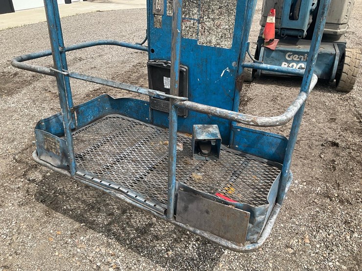 #1250-•-2006-genie-boom-lift-image-28