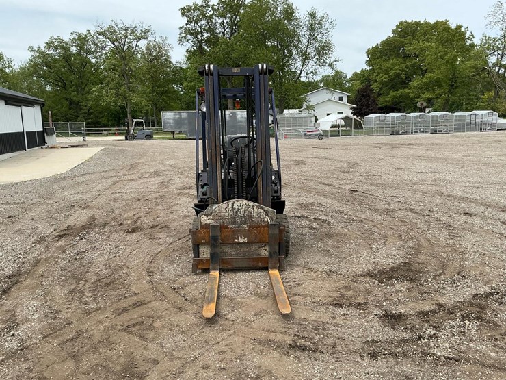 2000-komatsu-fg25st-12-image-12