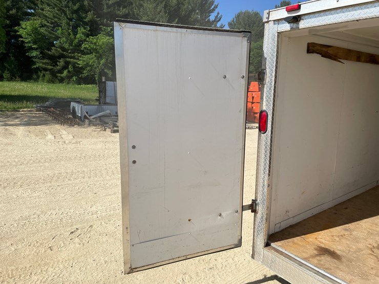 #412-•-2012-middlebury-16'-enclosed-trailer-(has-wi-title)-image-53