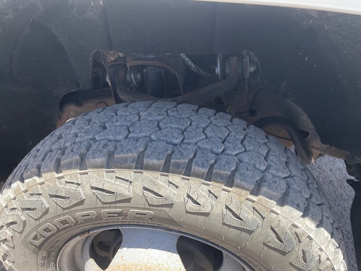 2016-chevrolet-silverado-3500-image-94