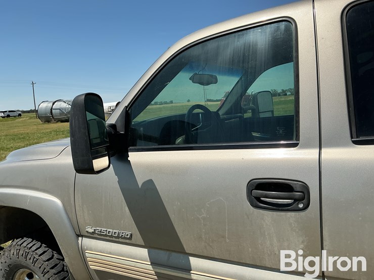 2001-chevrolet-2500-image-17