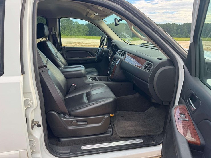 2007-chevrolet-tahoe-lt-image-14
