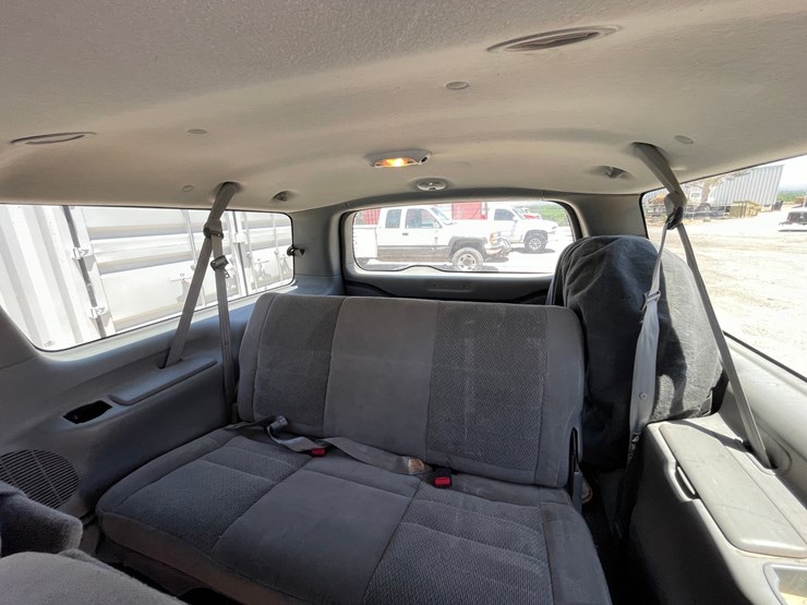 2002-ford-excursion-image-25