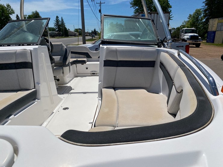#7032-•-2014-yamaha-212ss-boat-with-trailer-(has-title)-(antigo,-wi)-image-16