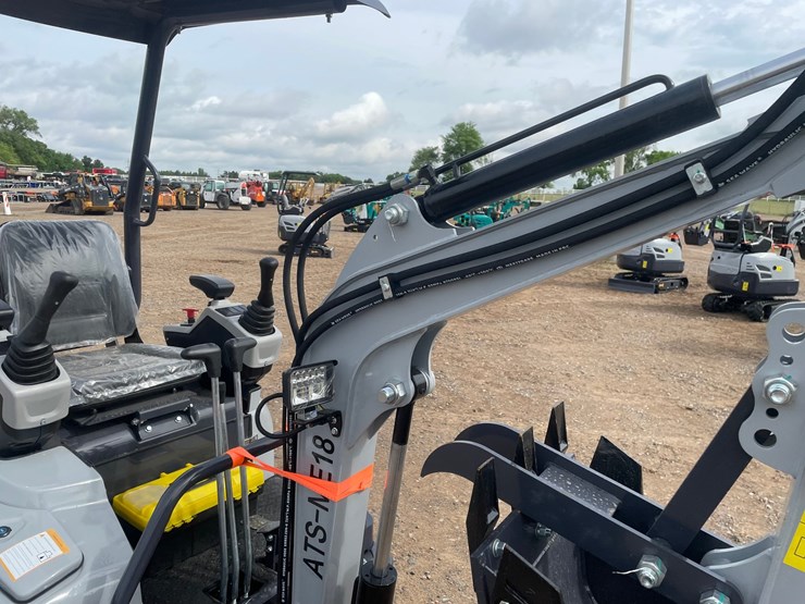 #2033-•-unused-2026-ats-mini-excavator-image-7