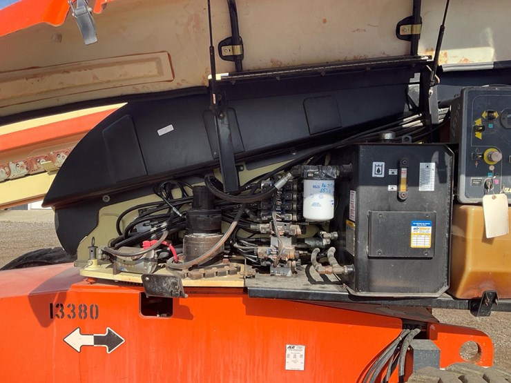 2005-jlg-600s-image-20