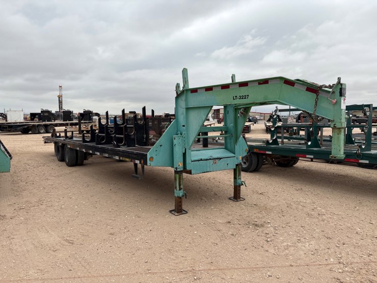 2020-big-tex-32’x-102”-t/a-gooseneck-wireline-tool-trailer-image-2