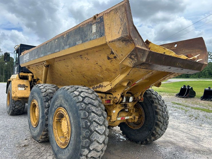 caterpillar-d250e-image-9