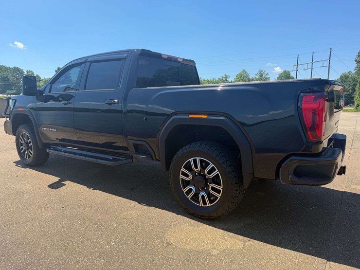 2020-gmc-sierra-2500-image-4
