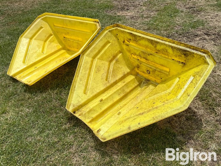 poly-grain-auger-hoppers-image-1
