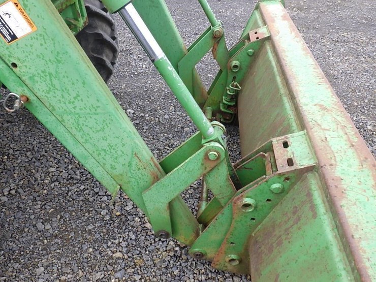 john-deere-210-image-16