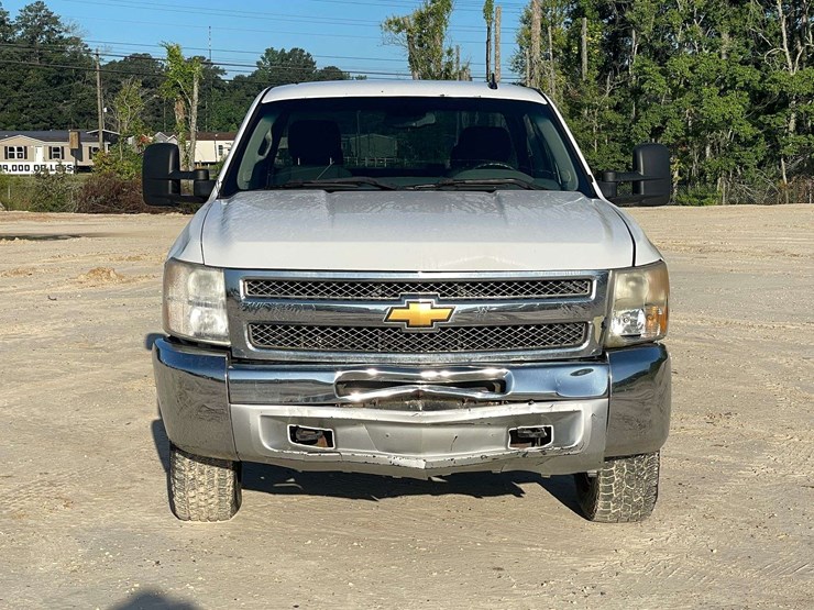 2013-chevrolet-silverado-1500-image-3