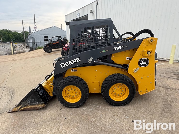 2018-deere-316gr-image-10