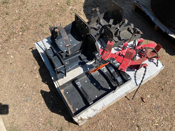 #7428-•-pallet-of-various-fire-extinguisher-bracket-mount-(antigo,-wi)-image-7