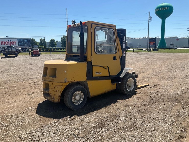 #1377-•-1997-yale-gdp100-forklift-image-3