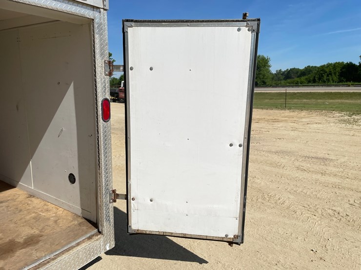 #412-•-2012-middlebury-16'-enclosed-trailer-(has-wi-title)-image-54