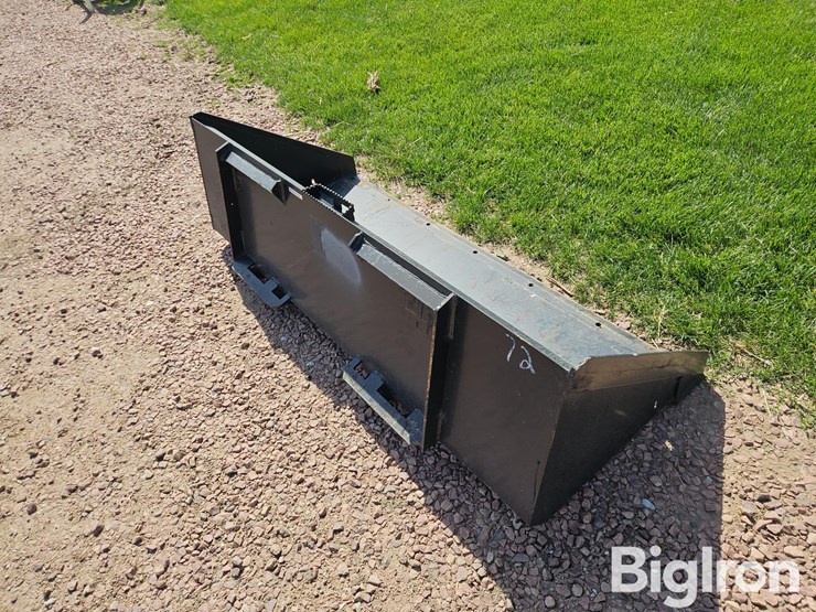 2025-72"-skid-steer-bucket-image-5