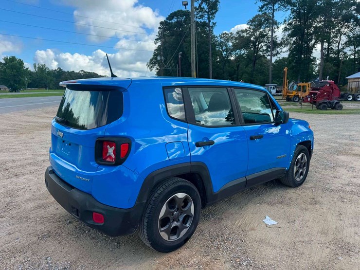 2015-jeep-renegade-image-8