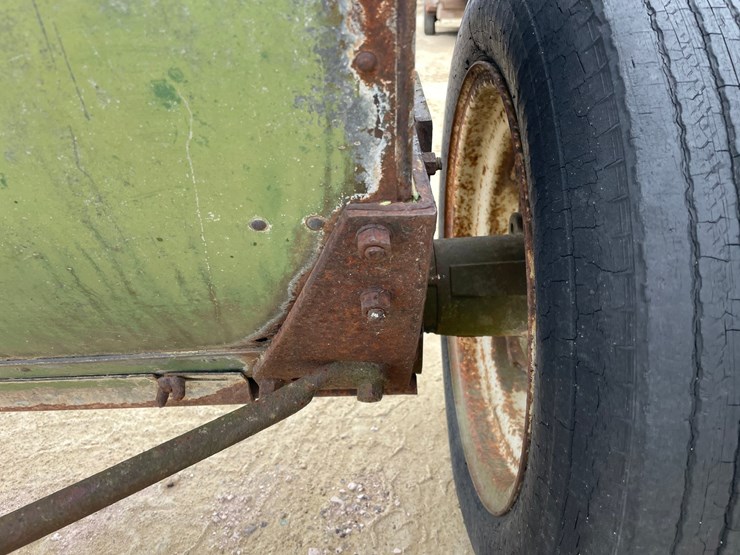 #2015-•-antique-john-deere-lime-spreader-image-10