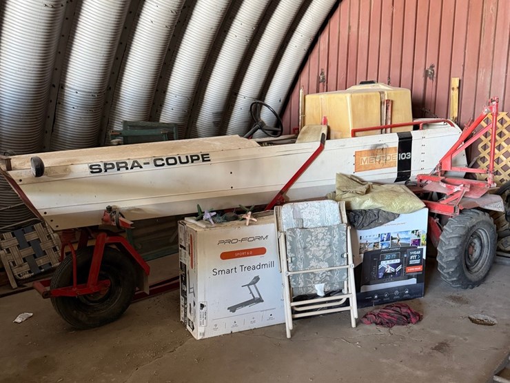 103-melroe-spray-coupe,-engine-runs,-transmission-linkage-issue,-have-booms-image-5