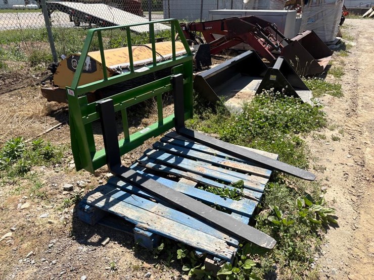 (new)-john-deere-kivel-pallet-fork-attachment-image-2