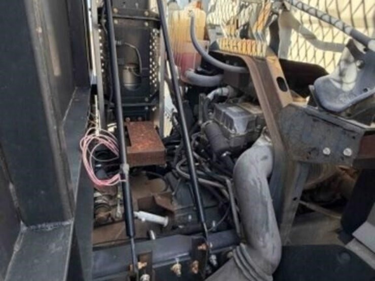 2009-gmc-t7500-image-31