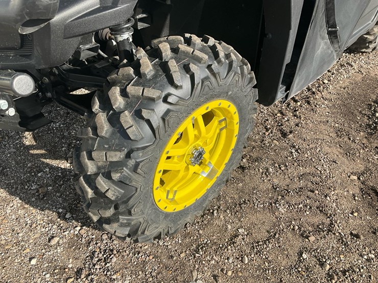 2024-john-deere-gator-image-10