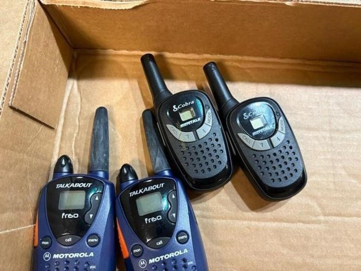 cobra-&-other-walkie-talkies-image-3