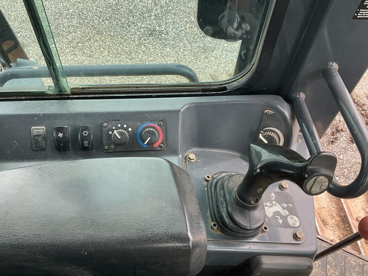 2014-deere-650k-xlt-image-51