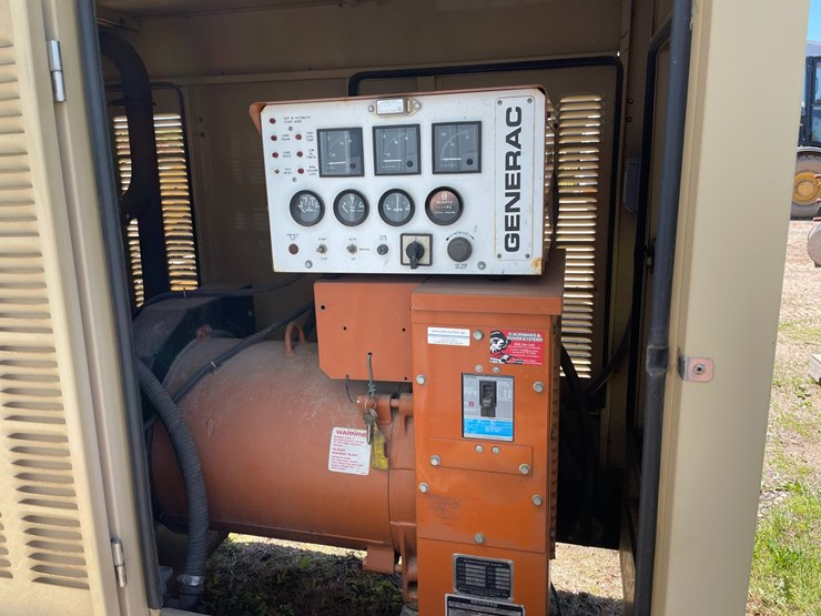 #7057-•-generac-2000-series-natural-gas-generator-(deerbrook,-wi)-image-21