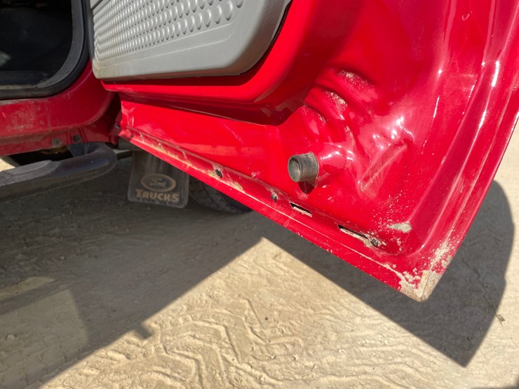 2003-ford-f550-image-43
