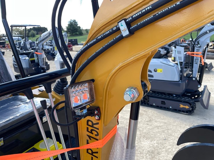 #1103-•-new-ats-rt15r-mini-excavator-image-19