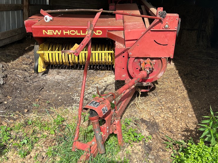 new-holland-310-image-1