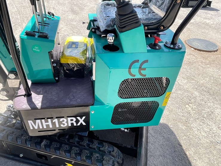 #2653-•-unused-cfg-mini-excavator-image-17