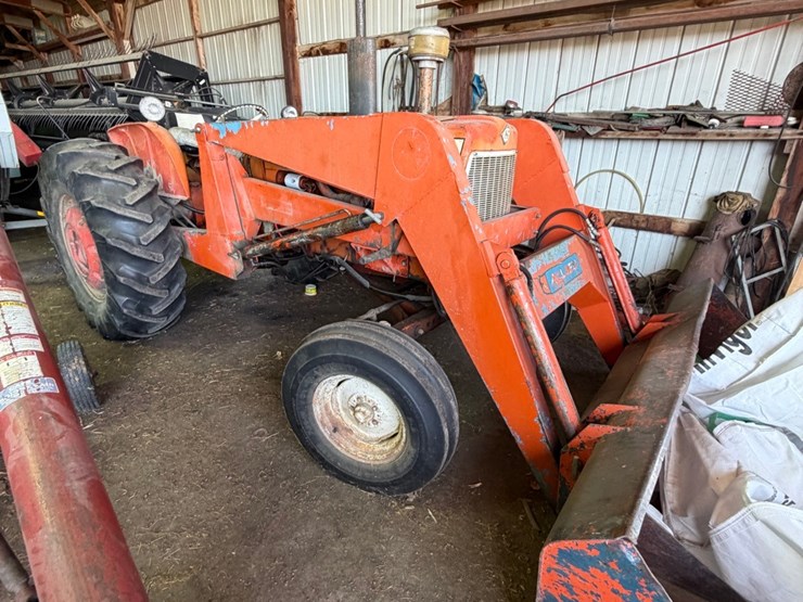 d-17-allis-chalmers-with-loader,-7,654-hrs-image-16