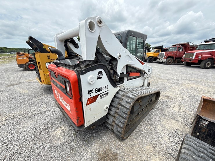 2020-bobcat-t770-image-3