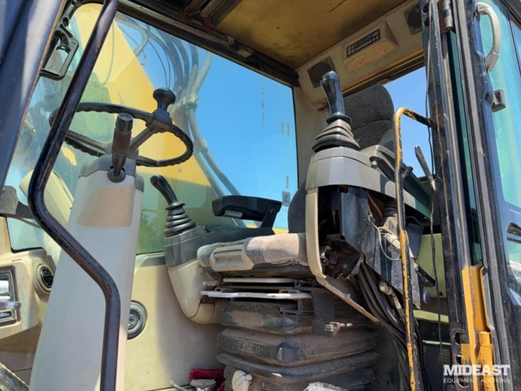2003-caterpillar-m318c-image-28
