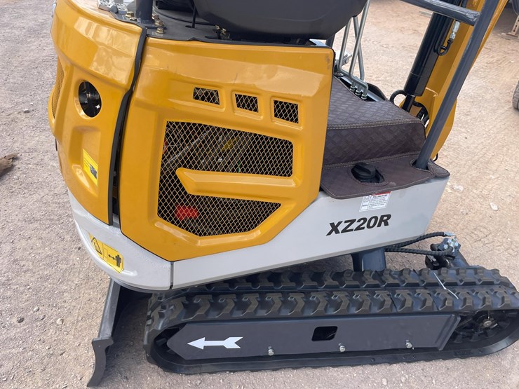 #2663-•-unused-cfg-mini-excavator-image-39