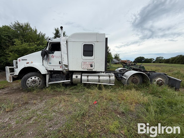 2013-kenworth-t800-image-8
